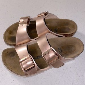 Girls Birkenstock’s size 31